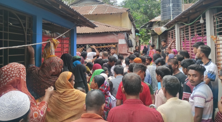 ময়মনসিংহে মা ও ২ সন্তানকে গলা কেটে হত্যা
